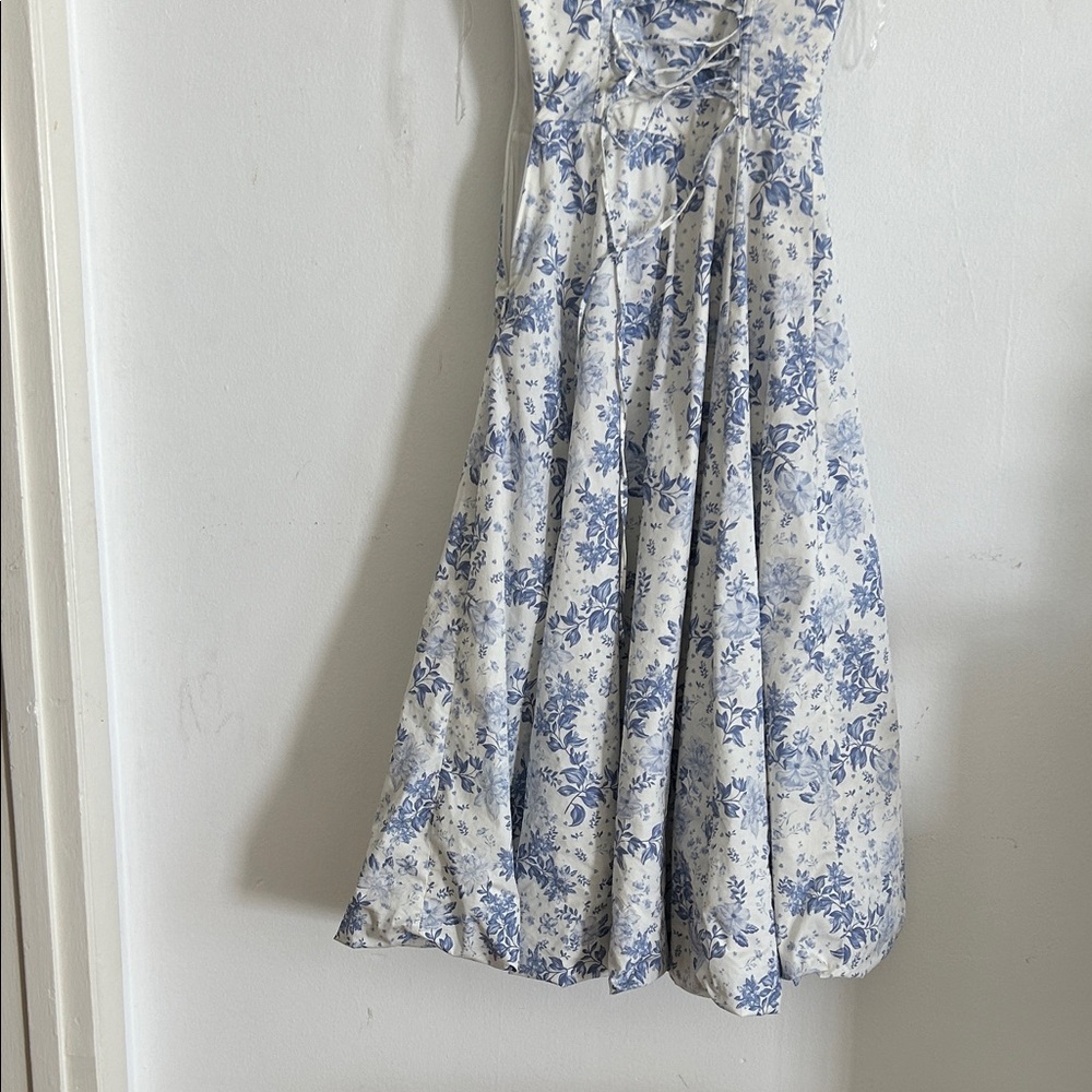 House of CB White and Blue Floral High-Low Dress - Picture 16 of 16